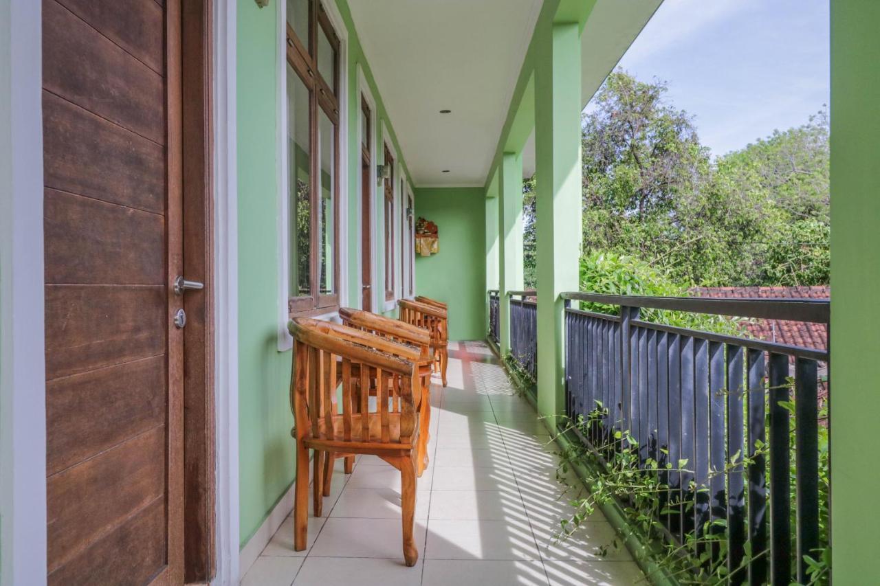 Oyo 2456 Purnama House Kuta Hotel Kuta Lombok Exterior foto
