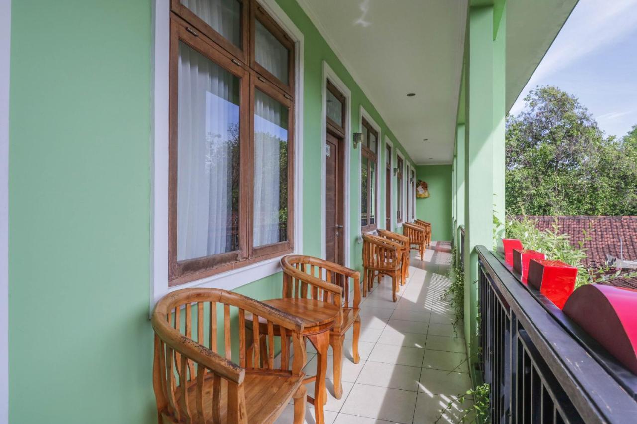 Oyo 2456 Purnama House Kuta Hotel Kuta Lombok Exterior foto